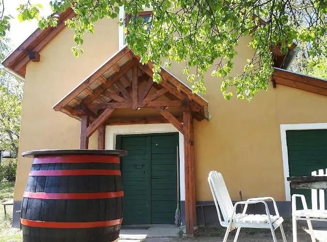 Ferienhaus By The Woods Balatonhenye